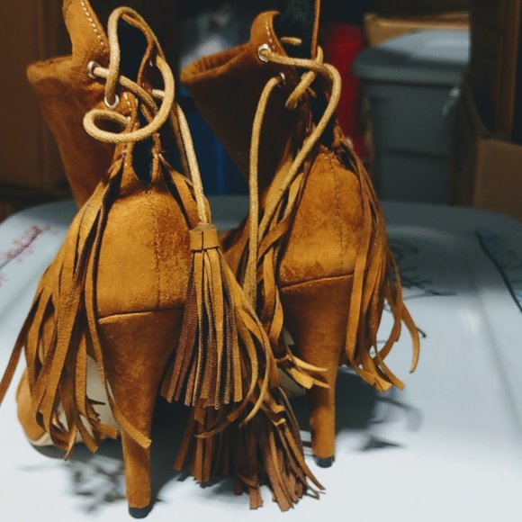 Brown suede fringed ankle high booties - NWOT size 6 - - Picture 4 of 6